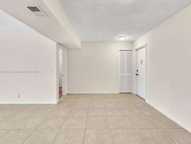 Photo - 614 NW 13th St Unit 27A