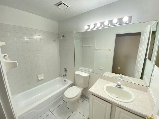 Photo - 3310 Crystal Creek Blvd