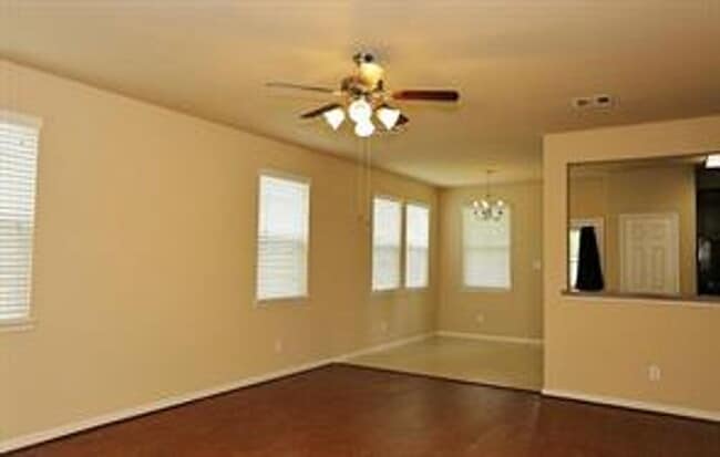 Photo - 10011 Cobbs Cove Ln