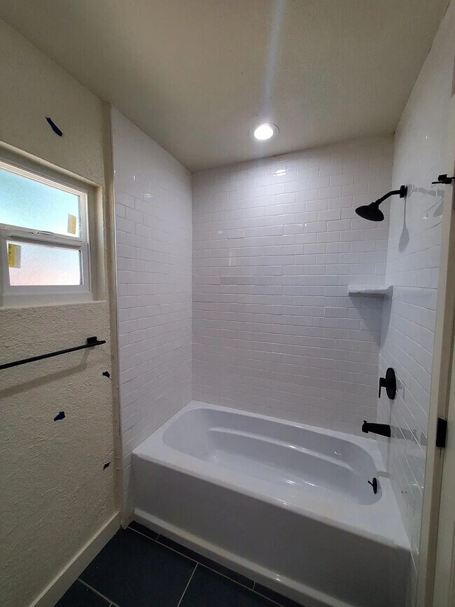 CHARMING 1-BEDROOM HOME NEAR DOWNTOWN GLENDALE