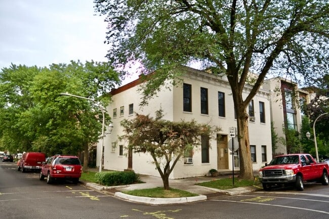 Photo - 2825 W Shakespeare Ave Apartments Unit K05J