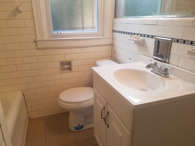 Photo - Washburn Unit 16606 Lower