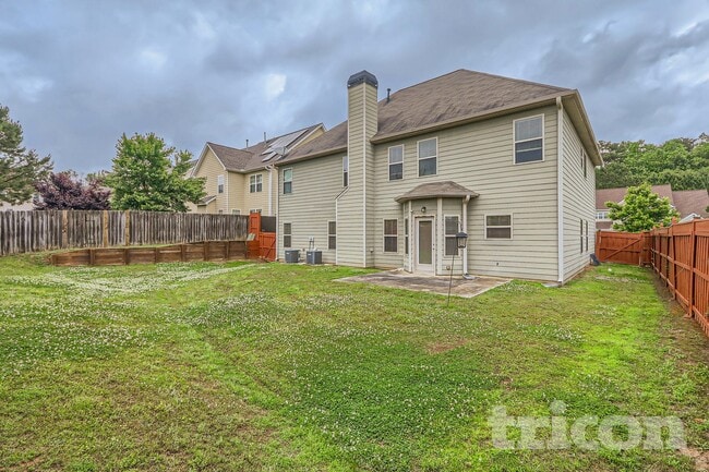 Photo - 135 Lindsey Terrace