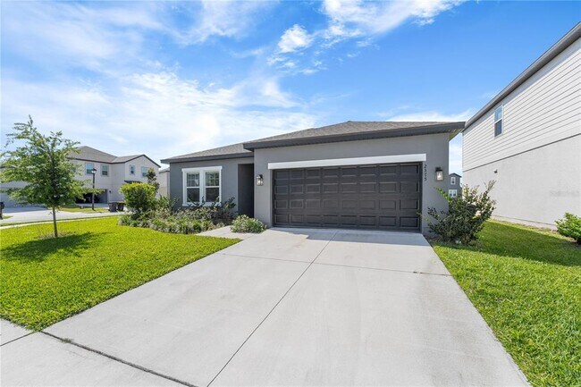 Photo - 2375 Lancashire St