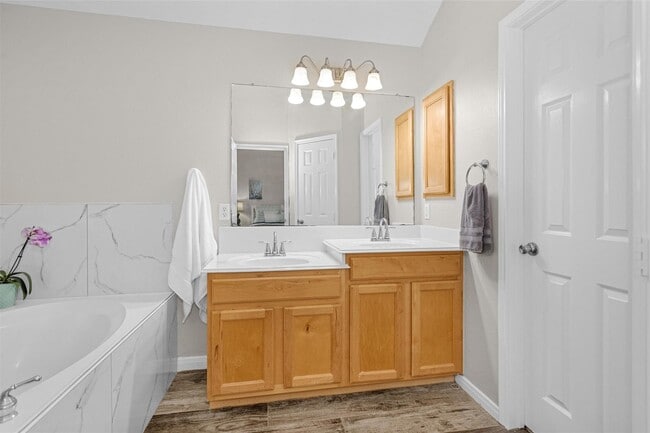 2614 Easton Springs Ct