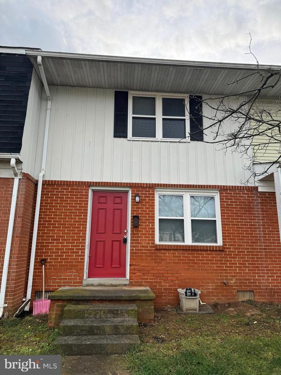 Photo - 212 Page St Townhome