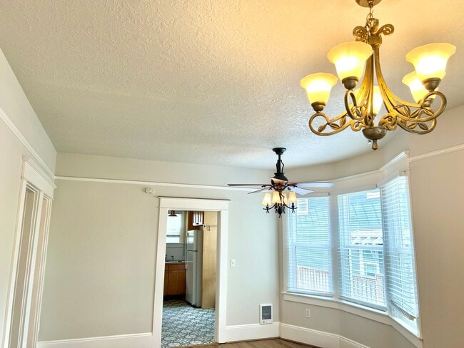 Photo - 2866 SE Long St