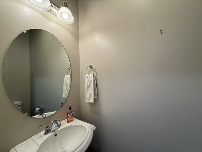 Photo - Three Bedroom Collegiate Station Home