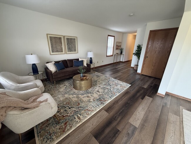 Photo - 903 Clarmar Dr