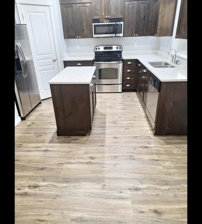 Photo - ? Stunning 3 Bedroom, 2.5 Bath Townhome in...