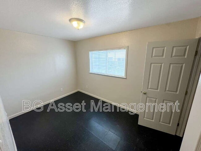 Photo - 1680 24th St