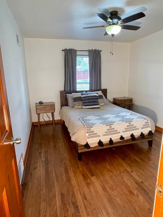 Photo - 6525 W Center St Unidad 1