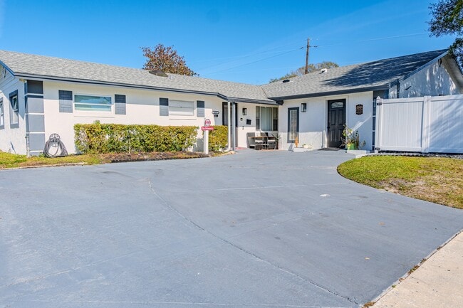 Photo - 1875 Williams Manor Ave