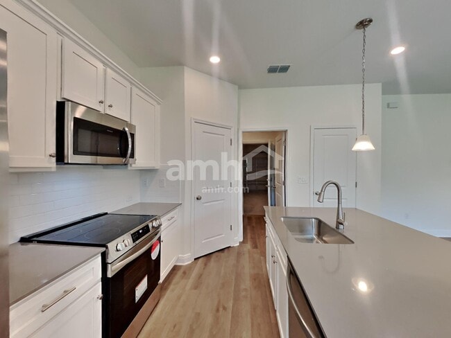 Photo - 27120 St Andrews Ave