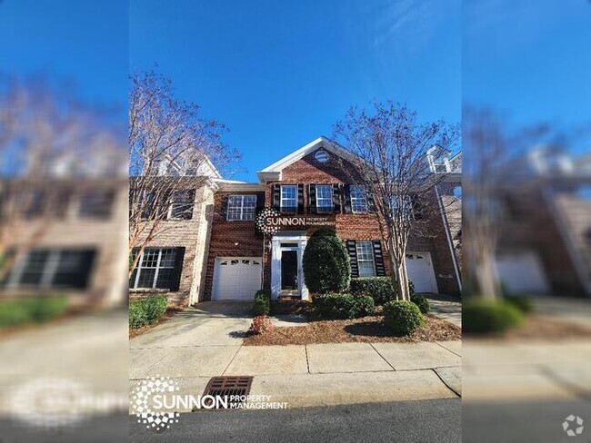 Building Photo - 3 Bed / 2.5 Bath Townhome in Quiet Ballantyne