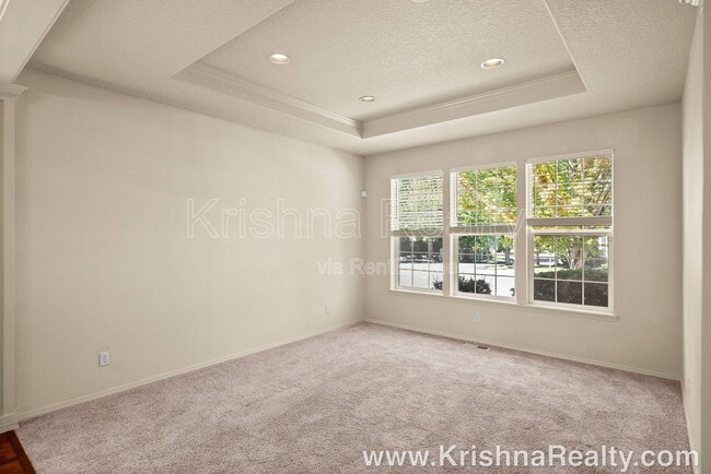 Photo - 13686 NW Henninger Ln