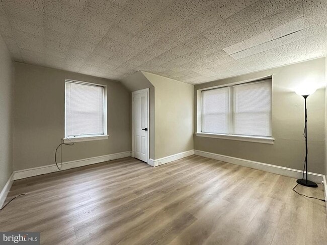 Photo - 1109 W James St Unit 2