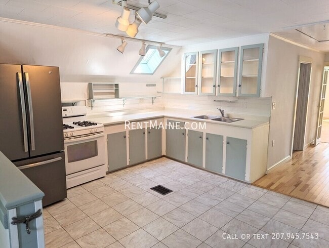 Photo - 54 Penobscot St Unit 1