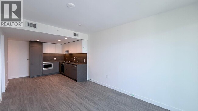 Photo - 2135 Springer Ave Unit 3701