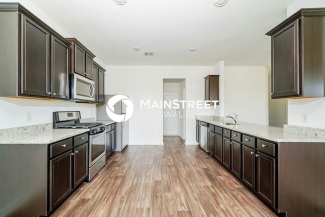 Photo - 4 Bedroom Pet-Friendly Home in New Braunfels, TX with Main Street Renewal