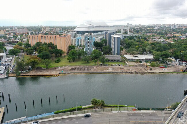 Photo - Residences at River Parc
