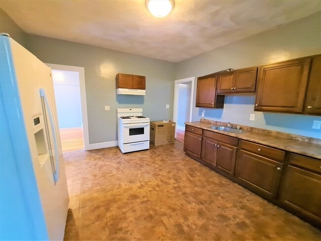 263 Talbot Ave Unit 3