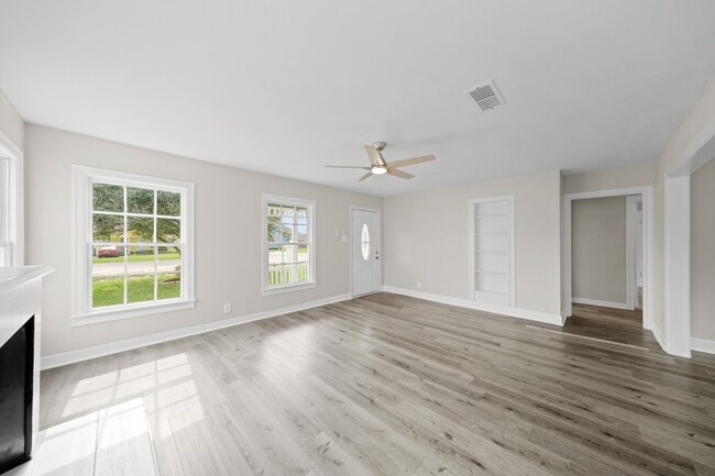 Photo - 904 Stubbs St