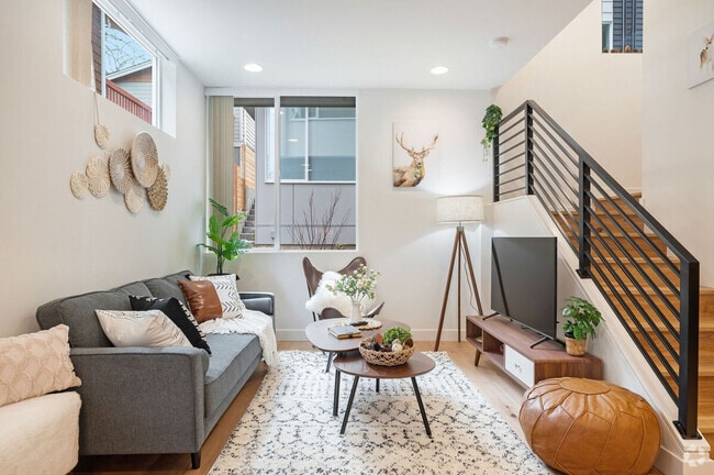 Building Photo - 34 W Cremona St Rental