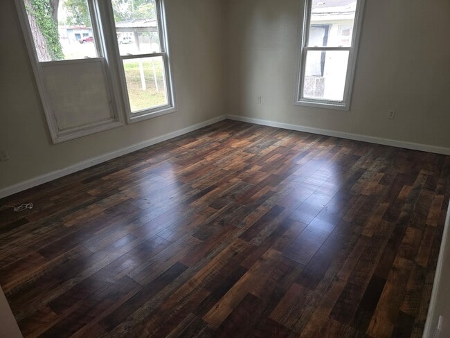 306 N Huffman Ave