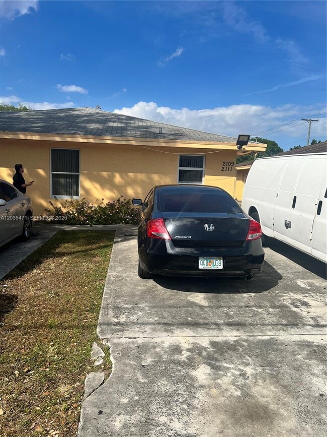 Photo - 2111 NW 100th St Unit B