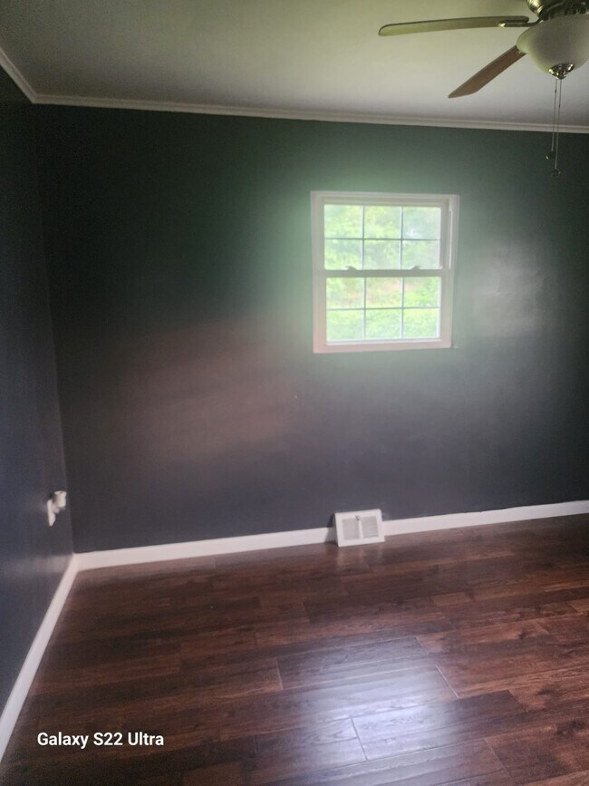 Photo - 30 Saxton Rd