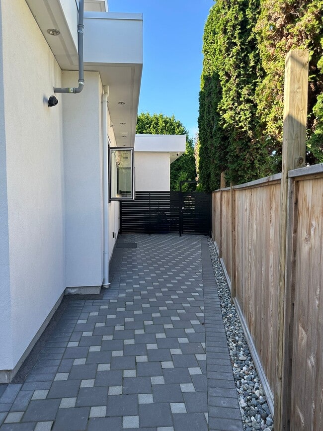 Photo - 5406 Cathay Rd