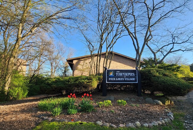 Photo - 5915 Meadow Dr Townhome