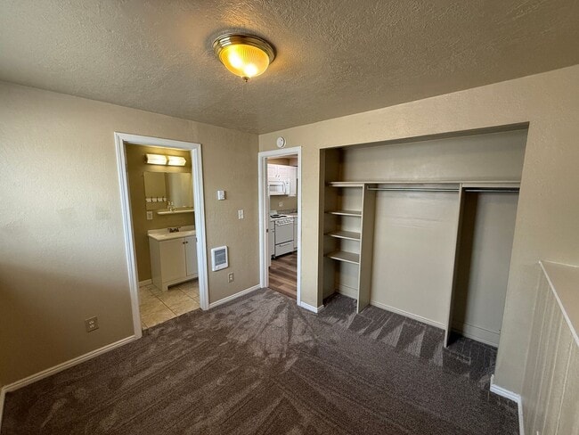 Photo - One bed Apartment in Amazing location!