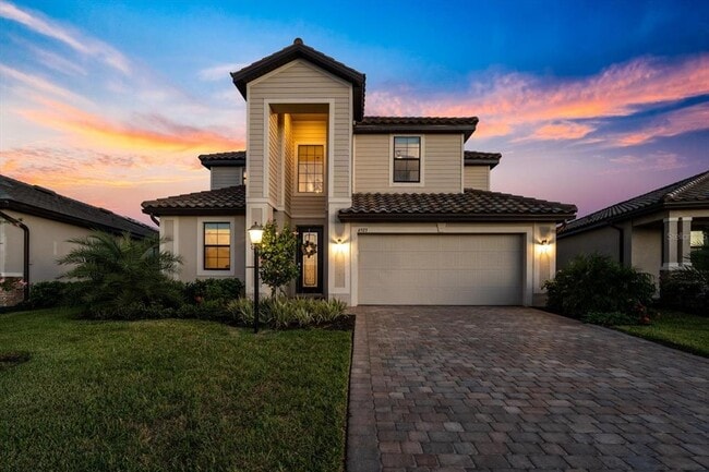 Photo - 6523 Clairborne Ln