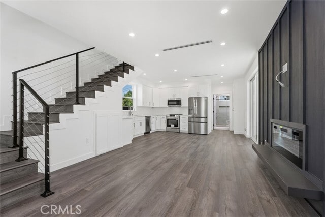 Photo - 1325 W Ash Ave