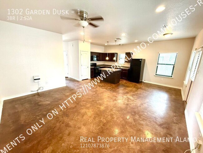 Photo - 1302 Garden Dusk Unit 1