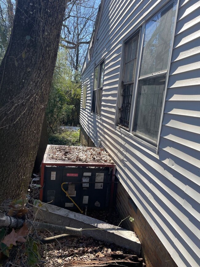 Photo - 5005 W 31st St