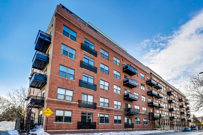 Photo - 1735 W Diversey Pkwy Condo Unit 610