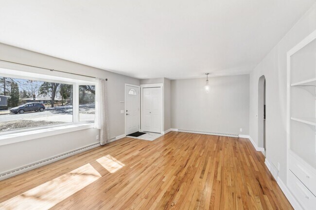 Photo - Updated 4-Bed 2-Bath SF Home with Lake Views & Great Entertaining Space in Monona