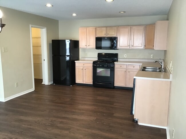 Photo - 12645 Republic Dr