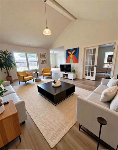 Photo - 324 Lavaca Dr