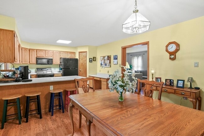Photo - 781 East Rd