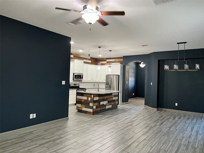 Photo - 211 Pleasant Hl Wy