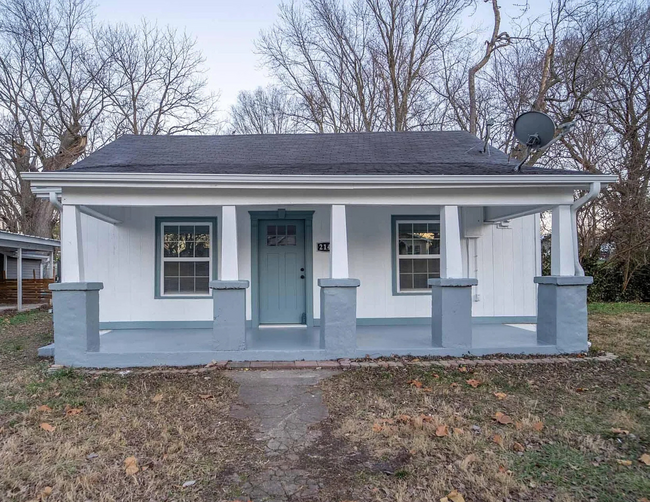 Cozy & Updated 2-Bedroom, 1-Bath Home - Cozy & Updated 2-Bedroom, 1-Bath Home