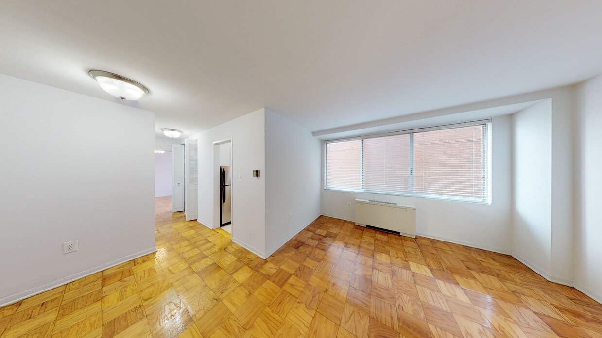 Photo - Newport West Apartments