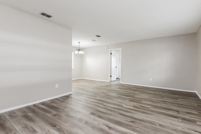 Photo - 4730 Mesa Verde Dr House