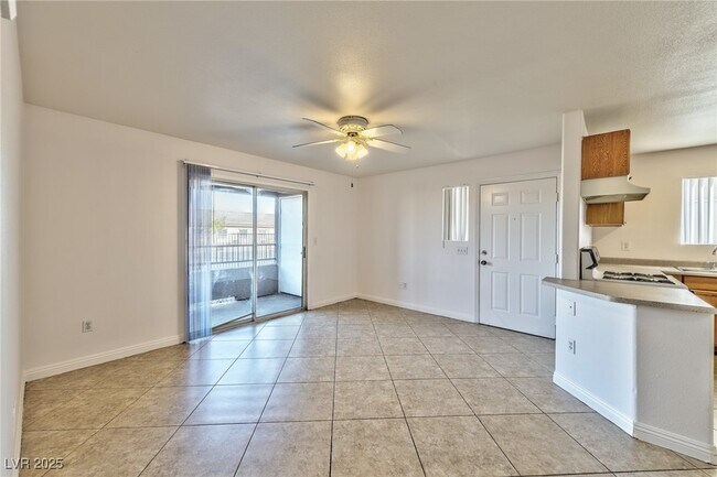 Photo - 1520 Frank-Aved St N Unidad 101 Rental