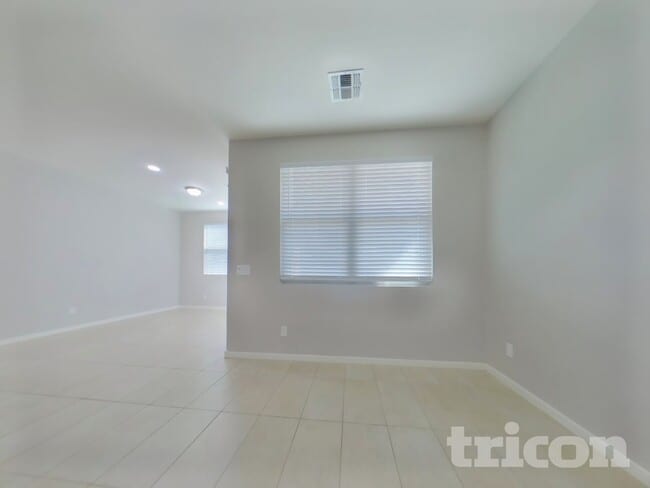 Photo - 605 W Cholena Trail