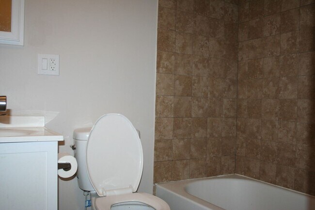 Photo - 728 N Frances St Unit 1
